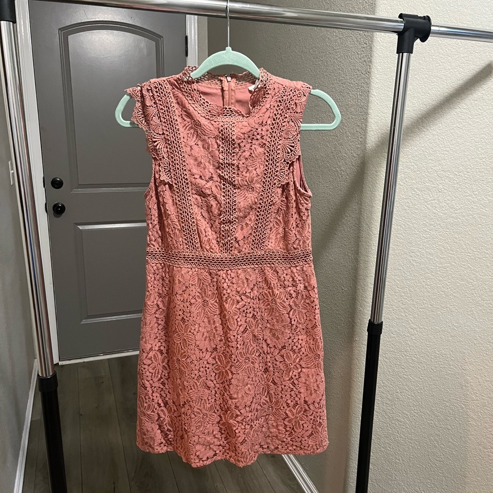 Blu Pepper Lace Dress in Dusty Rose - Size Medium